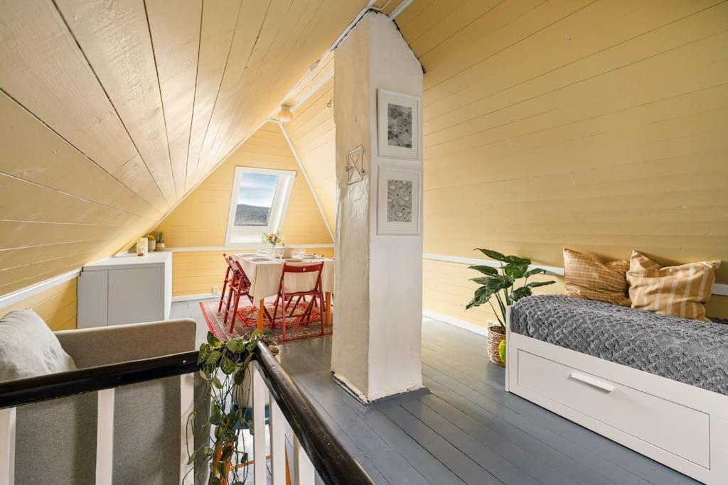 Det Lille Rode Huset Ved Floibanen Villa Bergen Exterior foto
